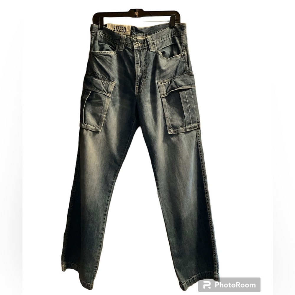 Men’s Gap 1969 Cargo Blue Jeans with Intentional Distressing. Functional Pockets